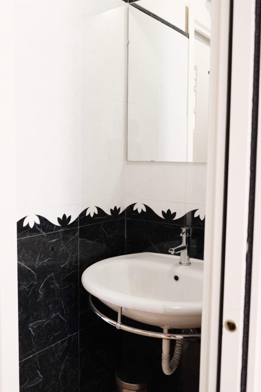 Angolo Del Carbone Apartamento Parma
